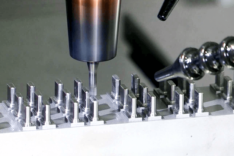 MCGH400 3-х осевой вертикальный фрезерный обрабатывающий центр