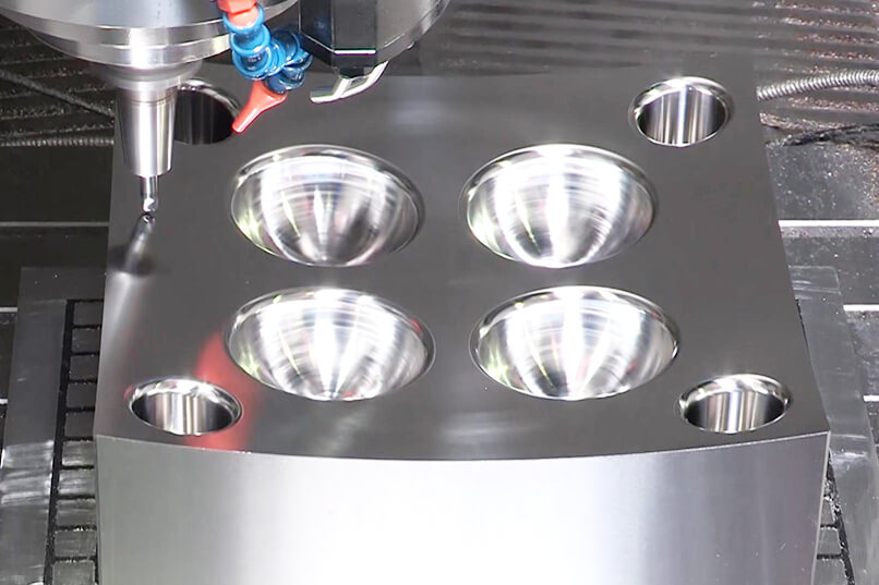 MCGH800T 3-х осевой вертикальный фрезерный обрабатывающий центр